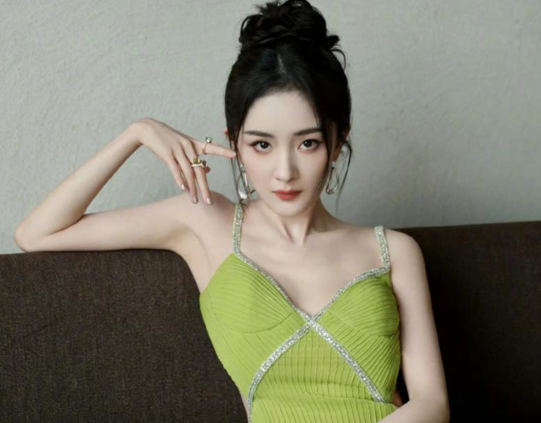 杨幂转型成功案例_娱乐圈小说有杨幂_杨幂演技争议